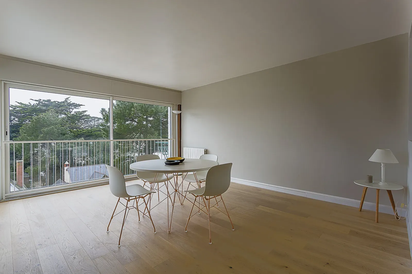 Projet Rénovation complète d’un appartement à La Baule | Lumière, fluidité et confort par Archi DKO